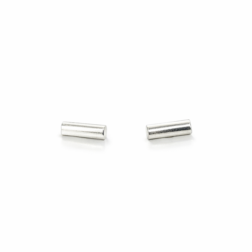 Rod Stud Earrings In Sterling Silver