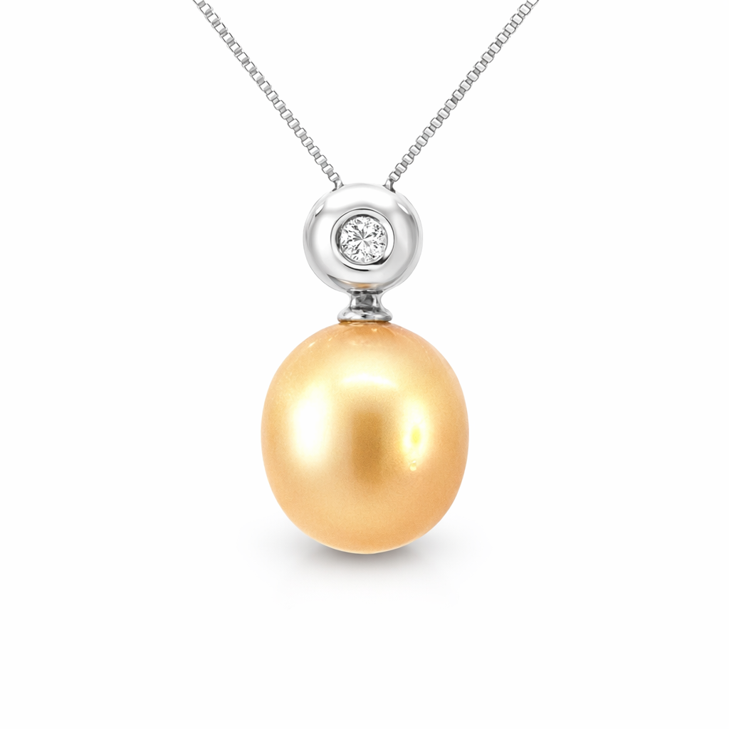 South Sea Pearl Pendant With Diamond Set Above In 18K