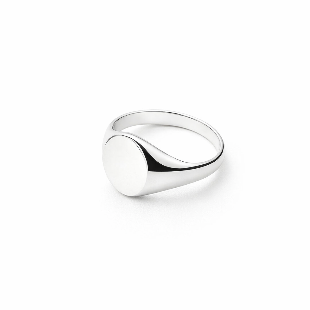 Ladies Oval Signet Ring In Silver