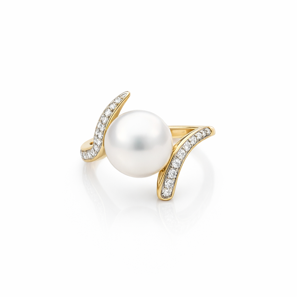 South Sea Pearl And Diamond Ring | 18K