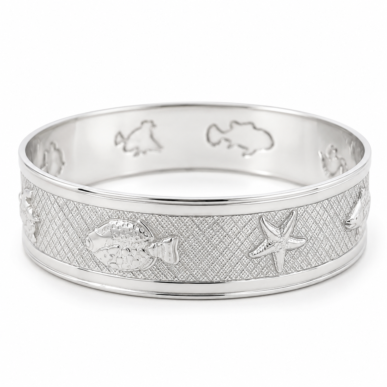 Ocean Bangle crafted from 925 sterling silver, featuring an elegant ocean-inspired design and polished finish.